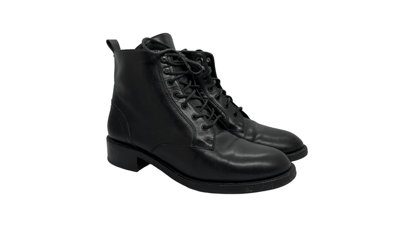 WOMENSWEAR FOOTWEAR
