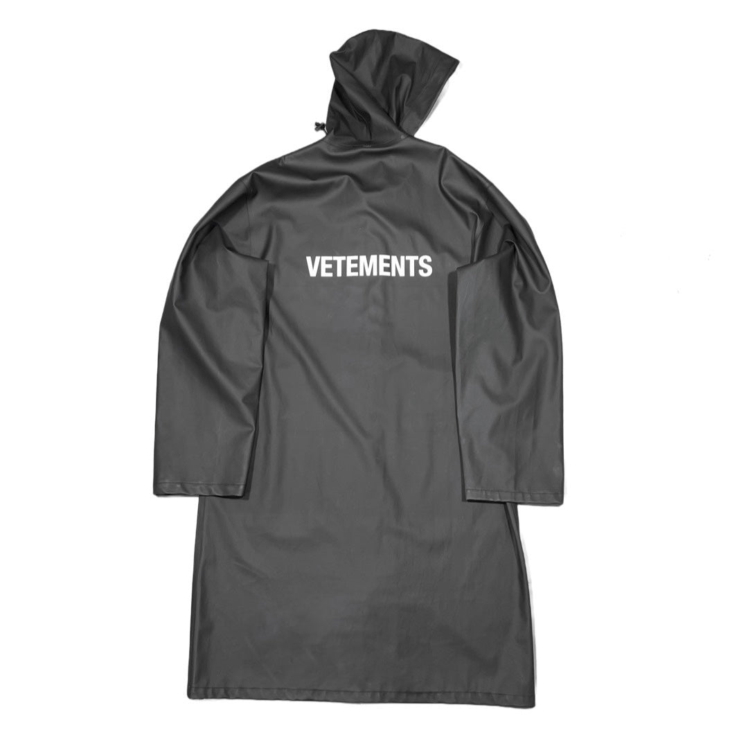 Vetements 2018 Raincoat